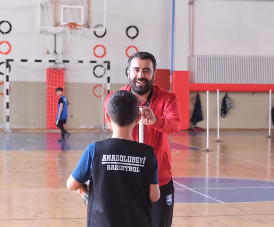 Çocuk ve Genç Yaşta Basketbol Eğitiminin Faydaları Çocuk ve Genç Yaşta Basketbol Eğitiminin Faydaları